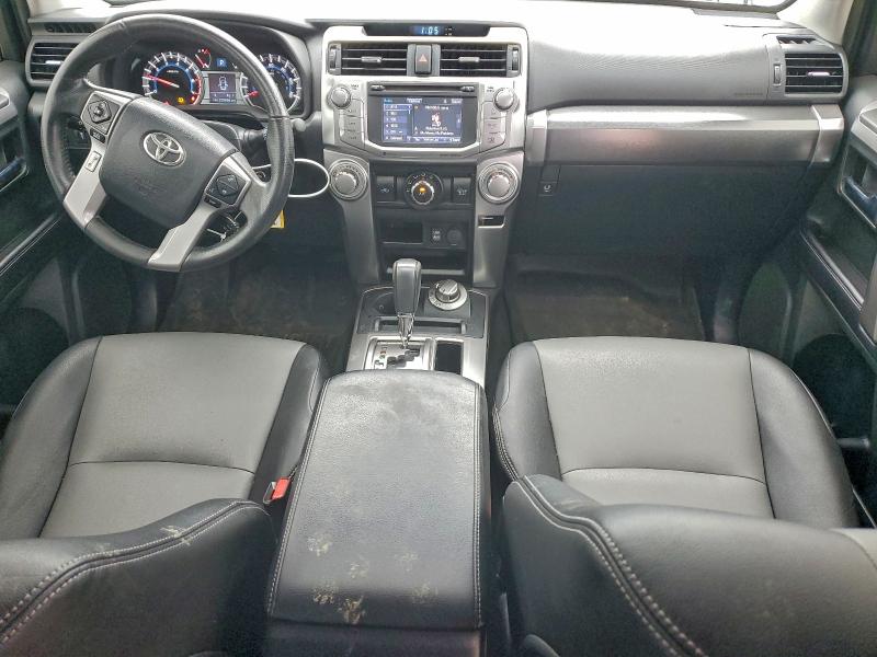 Photo 8 from auction – 2018 TOYOTA 4RUNNER SR with VIN JTEBU5JR3J5552342