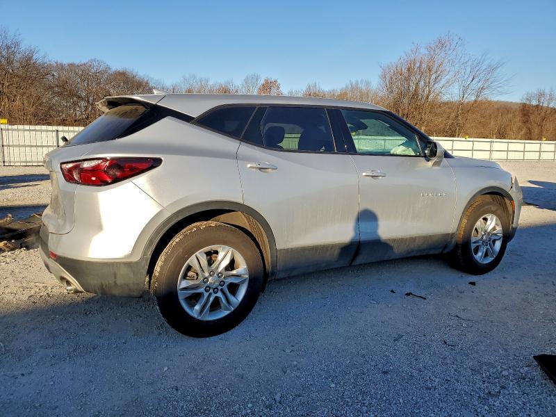 Photo 3 from auction – 2022 CHEVROLET BLAZER 2LT with VIN 3GNKBHR42NS129081