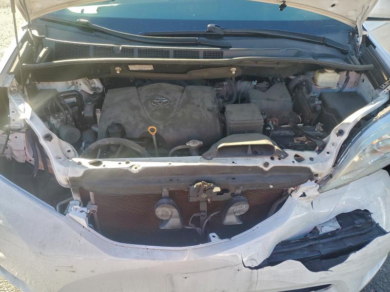Photo 12 from auction – 2017 TOYOTA SIENNA LE with VIN 5TDKZ3DC0HS812783
