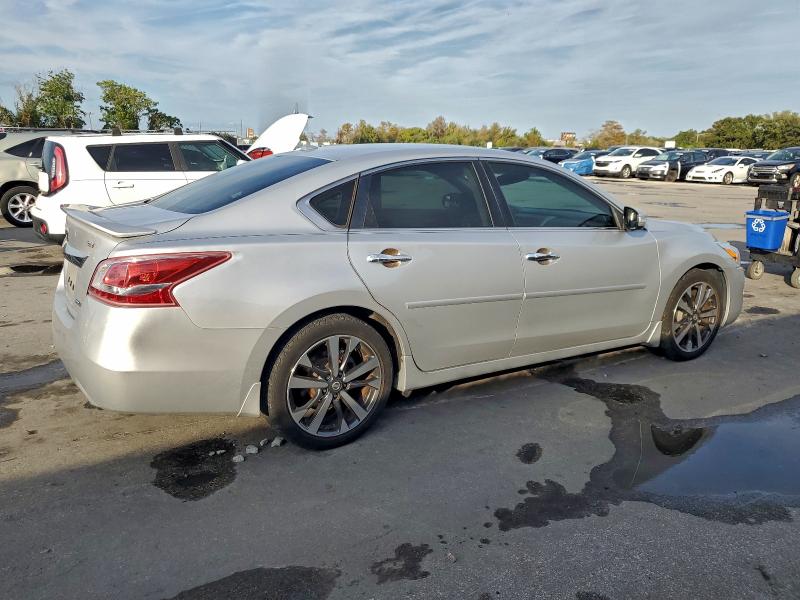 Photo 3 from auction – 2013 NISSAN ALTIMA 2.5 with VIN 1N4AL3AP1DC113619