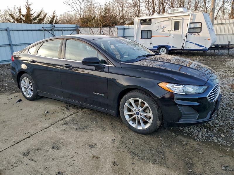 Photo 4 from auction – 2019 FORD FUSION SE with VIN 3FA6P0LU3KR125572