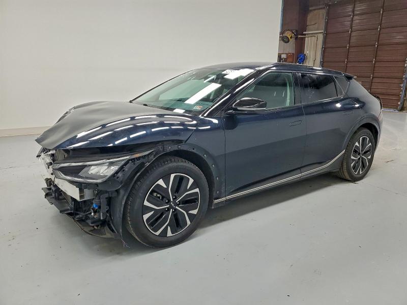 KIA EV6 LIGHT 2023 with VIN KNDC34LA1P5602726 - Photo from auction
