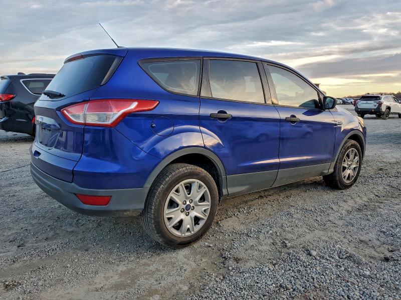 Photo 3 from auction – 2013 FORD ESCAPE S with VIN 1FMCU0F77DUB61610