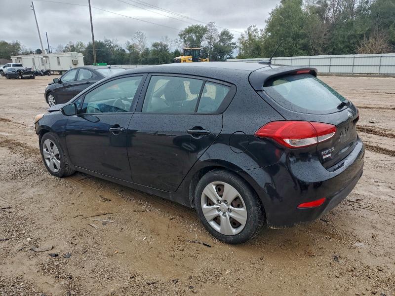 Photo 2 from auction – 2016 KIA FORTE LX with VIN KNAFK5A84G5547045