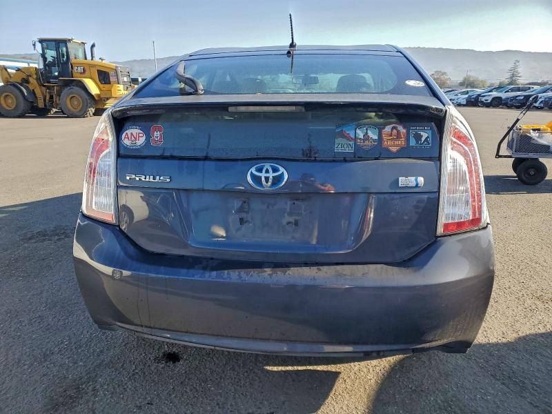Photo 6 from auction – 2014 TOYOTA PRIUS with VIN JTDKN3DU8E0373397