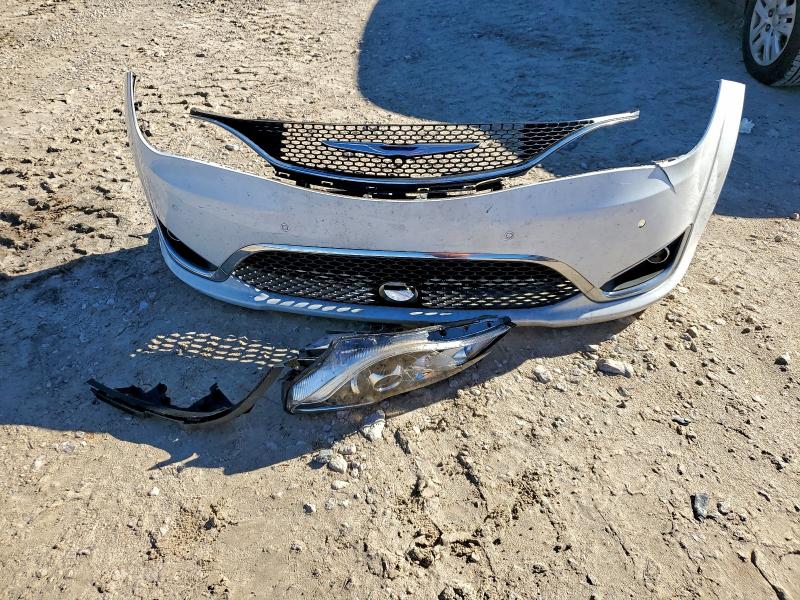 Zdjęcie 13 z aukcji – 2018 CHRYSLER PACIFICA T z VIN 2C4RC1BG0JR132116