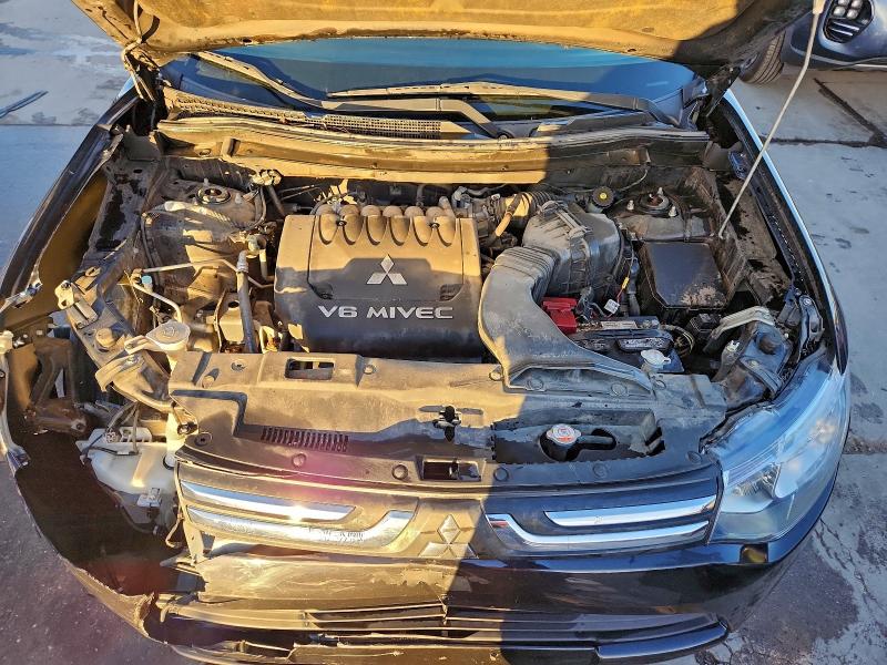 Photo 12 from auction – 2014 MITSUBISHI OUTLANDER with VIN JA4JZ4AX7EZ003889