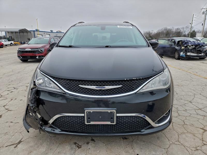 Photo 5 from auction – 2017 CHRYSLER PACIFICA T with VIN 2C4RC1BG3HR576486