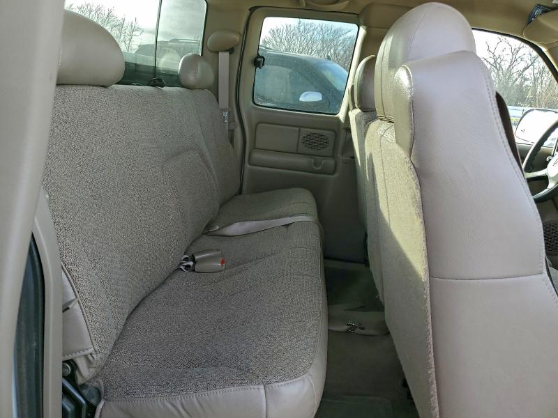 Photo 10 from auction – 2002 CHEVROLET SILVERADO with VIN 2GCEC19V321188232