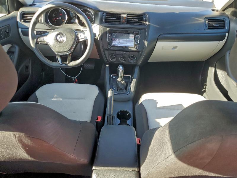 Photo 8 from auction – 2015 VOLKSWAGEN JETTA BASE with VIN 3VW2K7AJ4FM294959