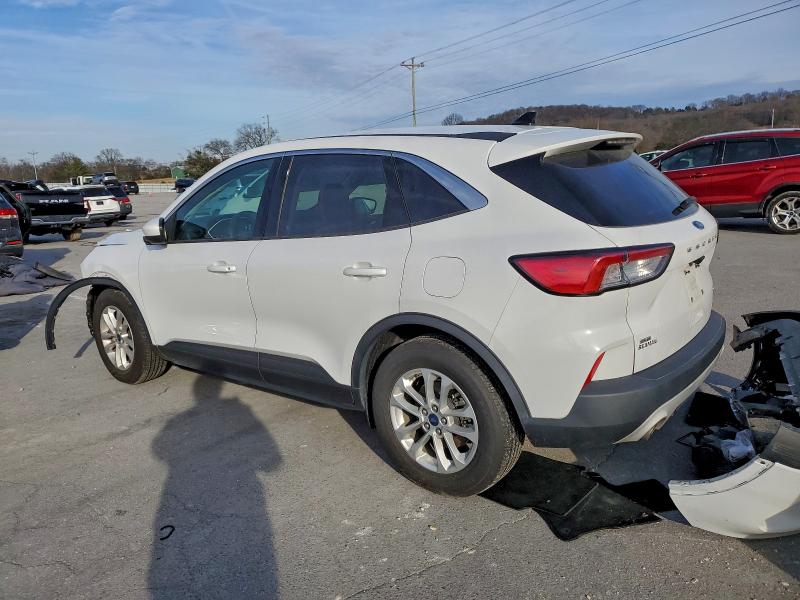 Photo 2 from auction – 2020 FORD ESCAPE SE with VIN 1FMCU0G60LUA06126