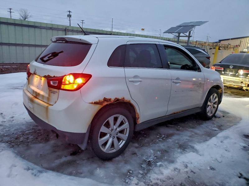 Photo 3 from auction – 2014 MITSUBISHI OUTLANDER with VIN 4A4AR4AUXEE005664