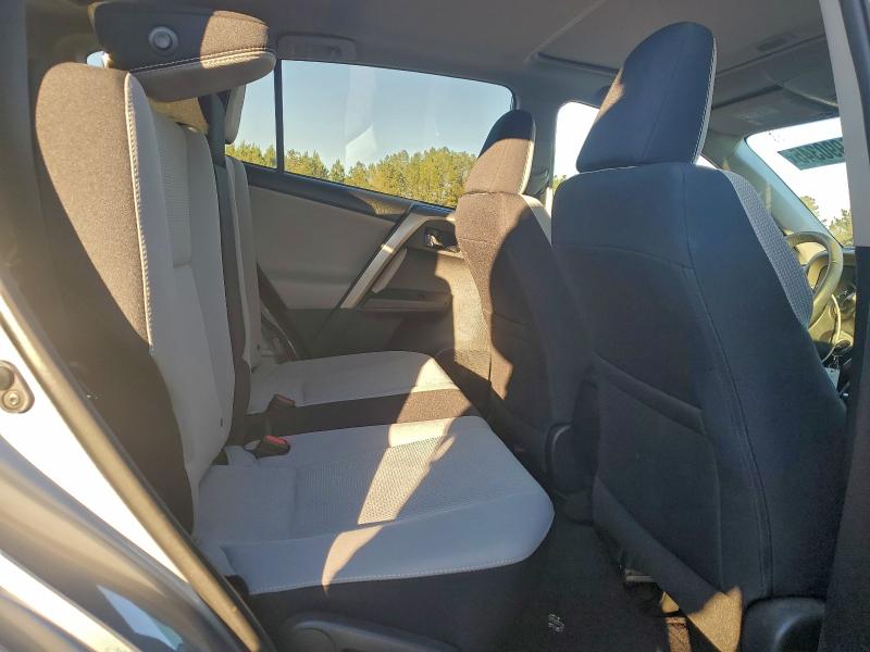 Photo 10 from auction – 2017 TOYOTA RAV4 XLE with VIN 2T3WFREV8HW321454