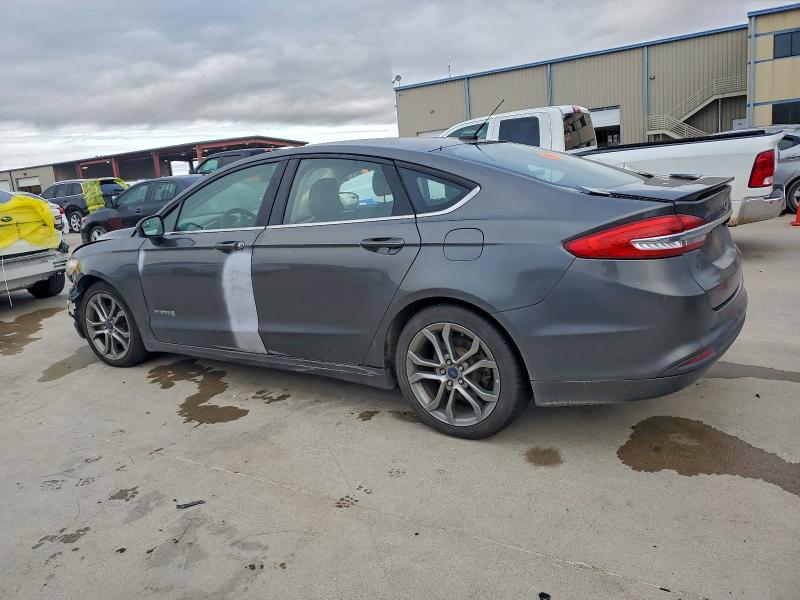 Photo 2 from auction – 2017 FORD FUSION with VIN 3FA6P0LU6HR300079