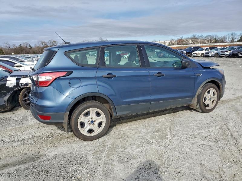 Photo 3 from auction – 2018 FORD ESCAPE S with VIN 1FMCU0F78JUB03629