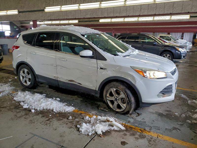 Photo 4 from auction – 2016 FORD ESCAPE with VIN 1FMCU9GX6GUC45151
