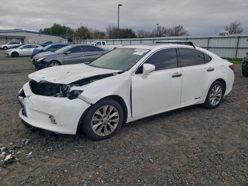 LEXUS ES 300H 2014 with VIN JTHBW1GG1E2049718 - Photo from auction