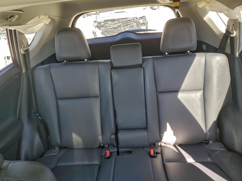 Photo 10 from auction – 2018 TOYOTA RAV4 LIMIT with VIN 2T3YFREV7JW452812