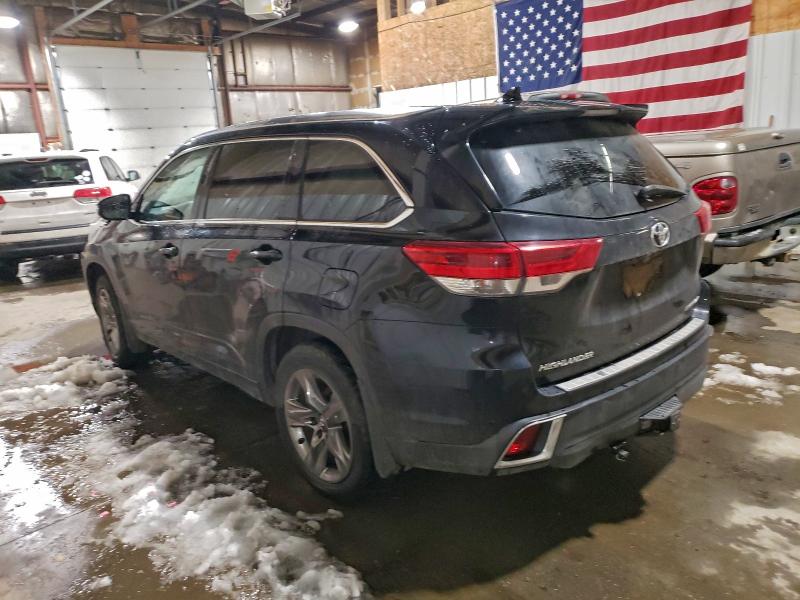 Снимка 2 от търг – 2017 TOYOTA HIGHLANDER с VIN 5TDDZRFH7HS399264