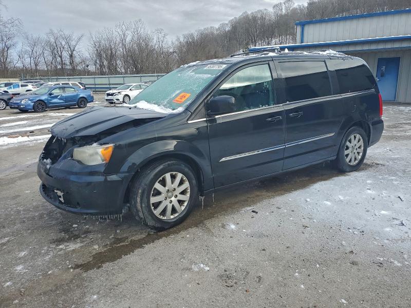 CHRYSLER TOWN & COU 2014 with VIN 2C4RC1BG2ER125996 - Photo from auction
