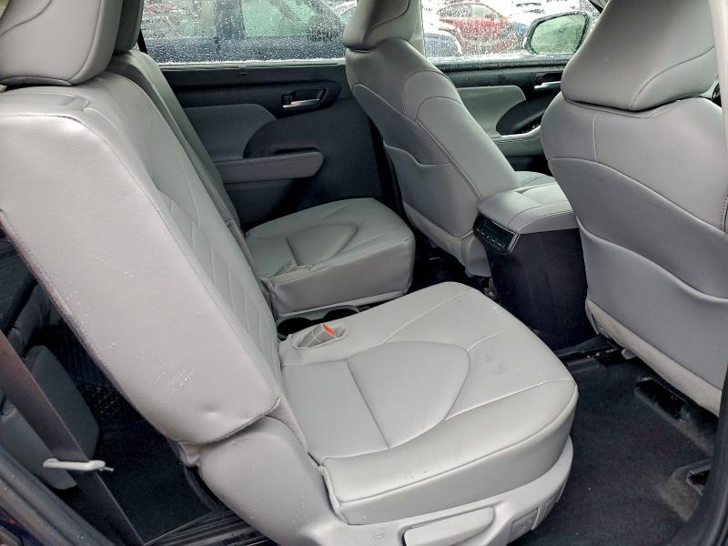 Photo 11 from auction – 2025 TOYOTA HIGHLANDER with VIN 5TDKDRBH7SS588581