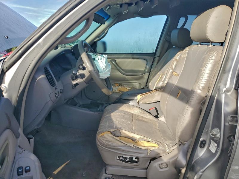 Photo 7 from auction – 2004 TOYOTA SEQUOIA SR with VIN 5TDZT34A24S236025