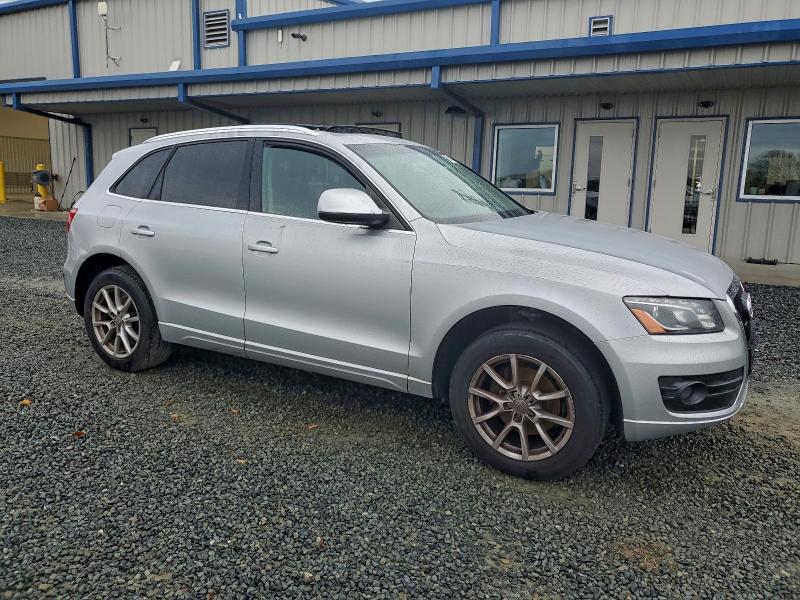 صورة رقم 4 من المزاد - 2010 AUDI Q5 PREMIUM مع VIN WA1LKAFP2AA080974