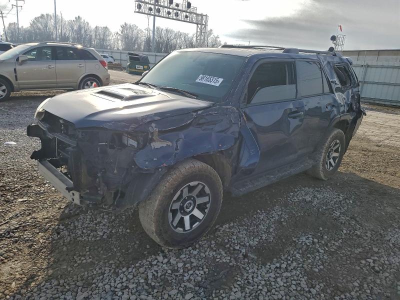 Photo 1 from auction – 2019 TOYOTA 4RUNNER SR with VIN JTEBU5JR4K5727697
