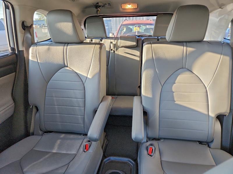 Photo 10 from auction – 2023 TOYOTA HIGHLANDER with VIN 5TDKDRAH0PS514248