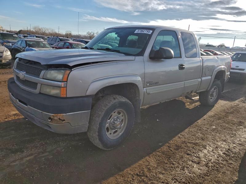 CHEVROLET SILVERADO 2004 مع رقم تعريف المركبة 1GCHK29104E124072 - صورة من المزاد