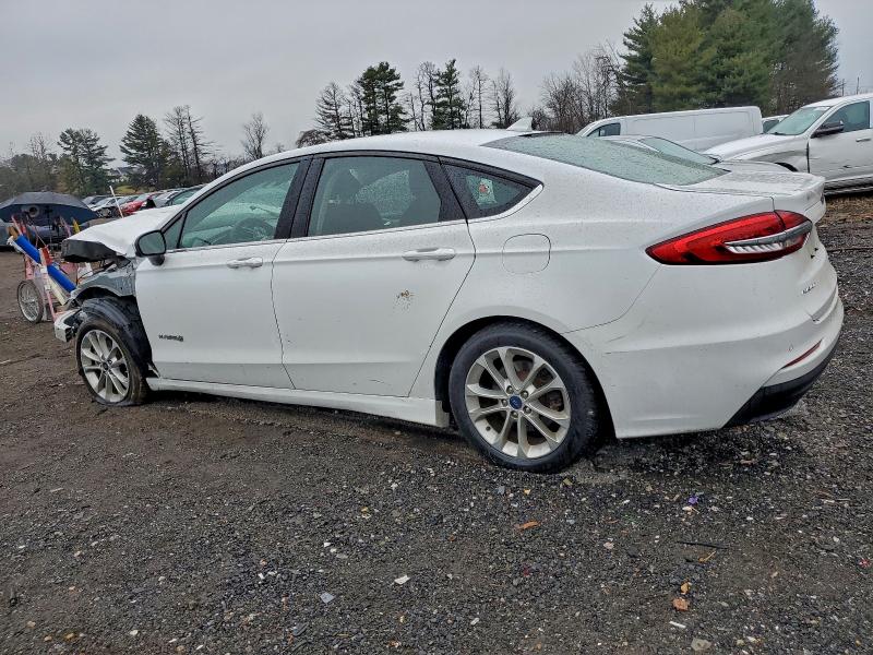 Photo 2 from auction – 2019 FORD FUSION SE with VIN 3FA6P0LU5KR242215