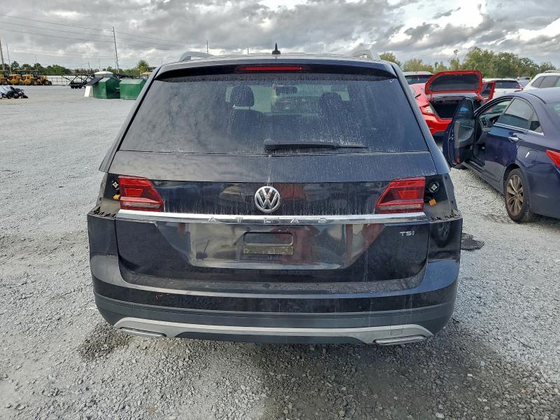 Photo 6 from auction – 2018 VOLKSWAGEN ATLAS S with VIN 1V2AP2CA2JC541193