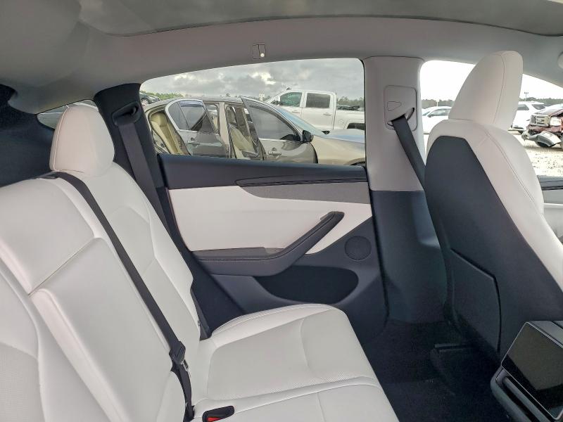 Photo 11 from auction – 2026 TESLA MODEL Y with VIN 7SAYGDED4TA464156