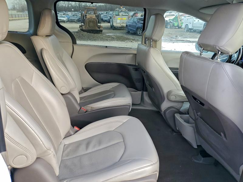 Photo 11 from auction – 2021 CHRYSLER PACIFICA with VIN 2C4RC1L70MR586160