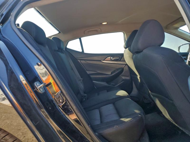 Photo 10 from auction – 2018 NISS MAXIMA with VIN 1N4AA6AP5JC362251