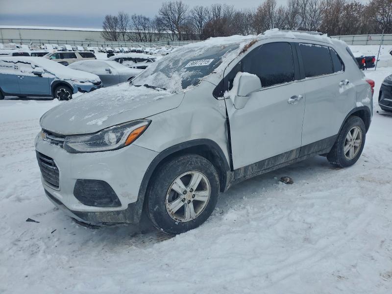 CHEVROLET TRAX 2019 with VIN KL7CJPSB5KB827580 - Photo from auction