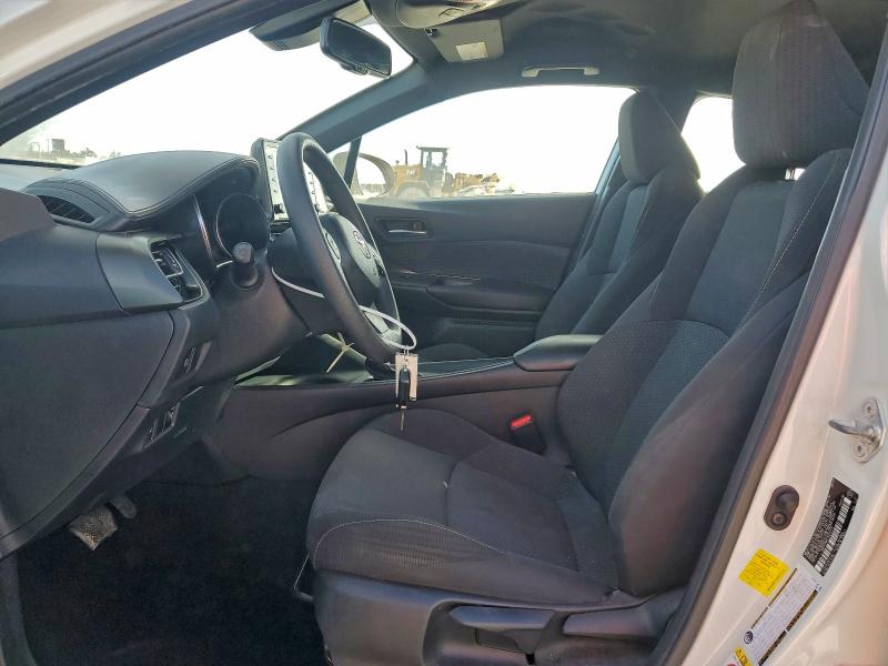 Photo 7 from auction – 2019 TOYOTA C-HR XLE with VIN NMTKHMBX1KR095122