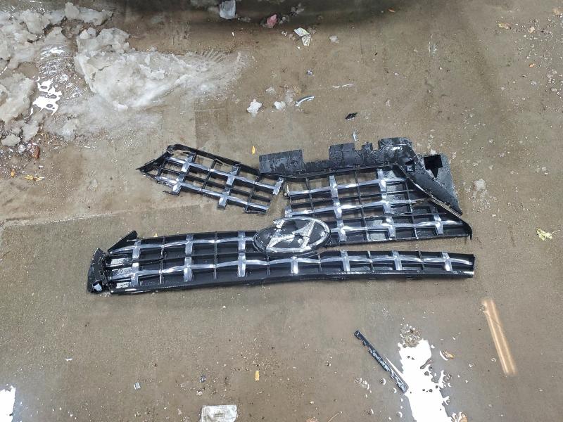 Photo 12 from auction – 2023 HYUNDAI VENUE SEL with VIN KMHRC8A32PU235696