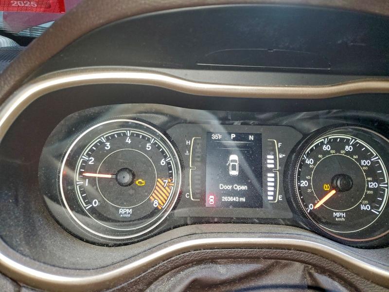 Photo 9 from auction – 2014 JEEP CHEROKEE with VIN 1C4PJMCS0EW247653