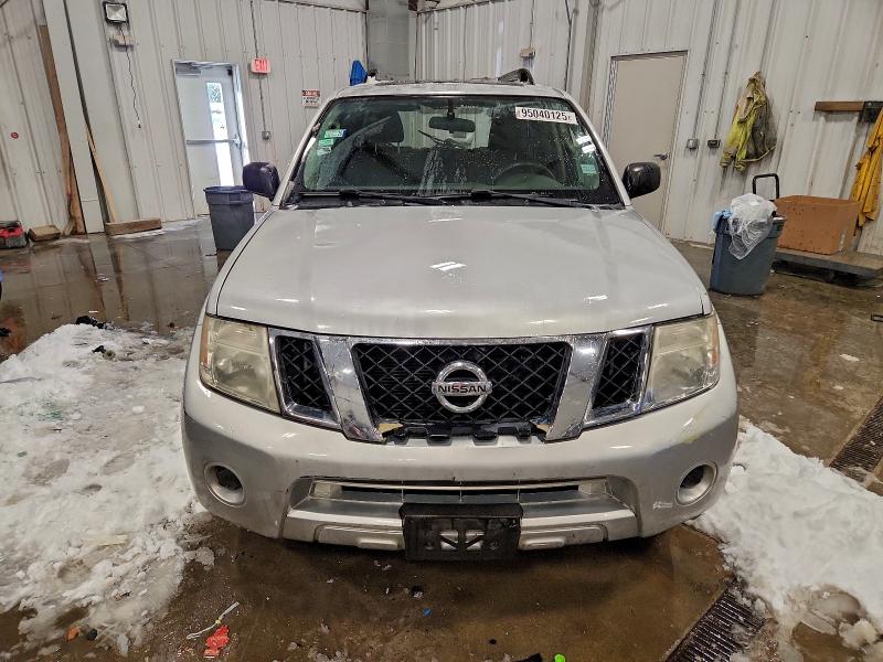 Photo 5 from auction – 2011 NISSAN PATHFINDER with VIN 5N1AR1NB9BC630395