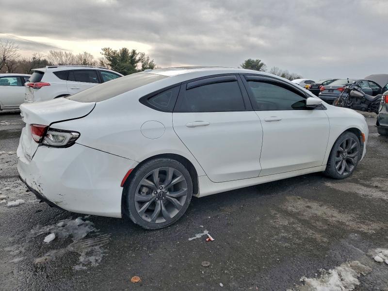 Photo 3 from auction – 2015 CHRYSLER 200 S with VIN 1C3CCCBB5FN625563