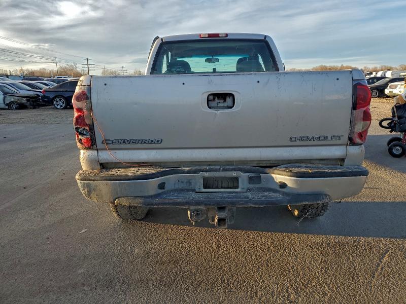Photo 6 from auction – 2004 CHEVROLET SILVERADO with VIN 2GCEK19T741152970