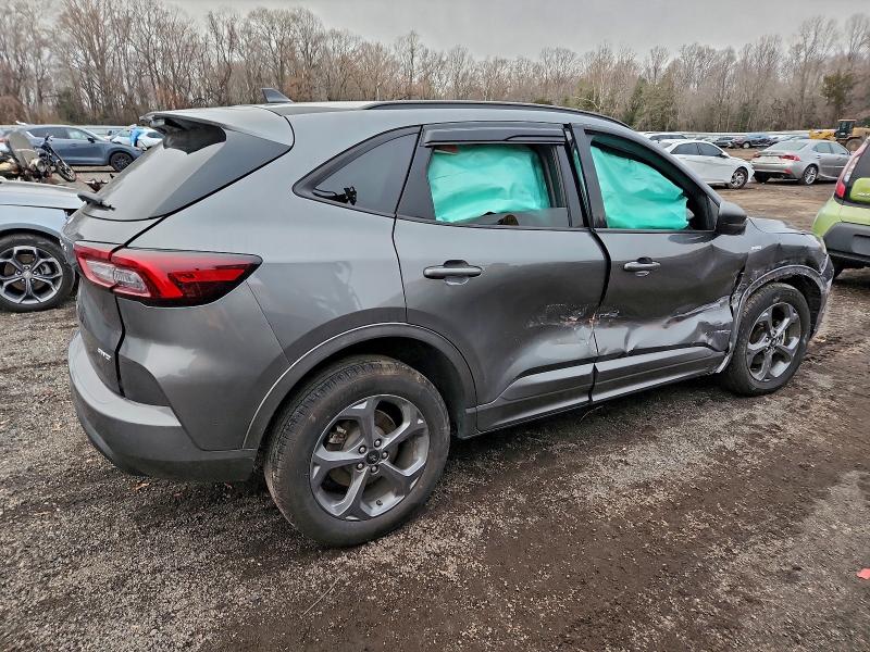 Photo 3 from auction – 2023 FORD ESCAPE with VIN 1FMCU9MN9PUA63091