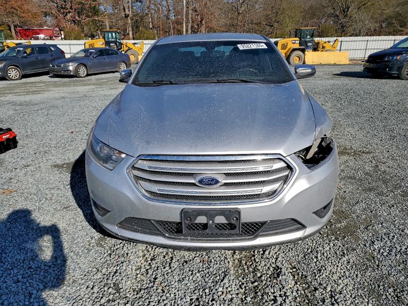 Photo 5 from auction – 2016 FORD TAURUS with VIN 1FAHP2F80GG111033