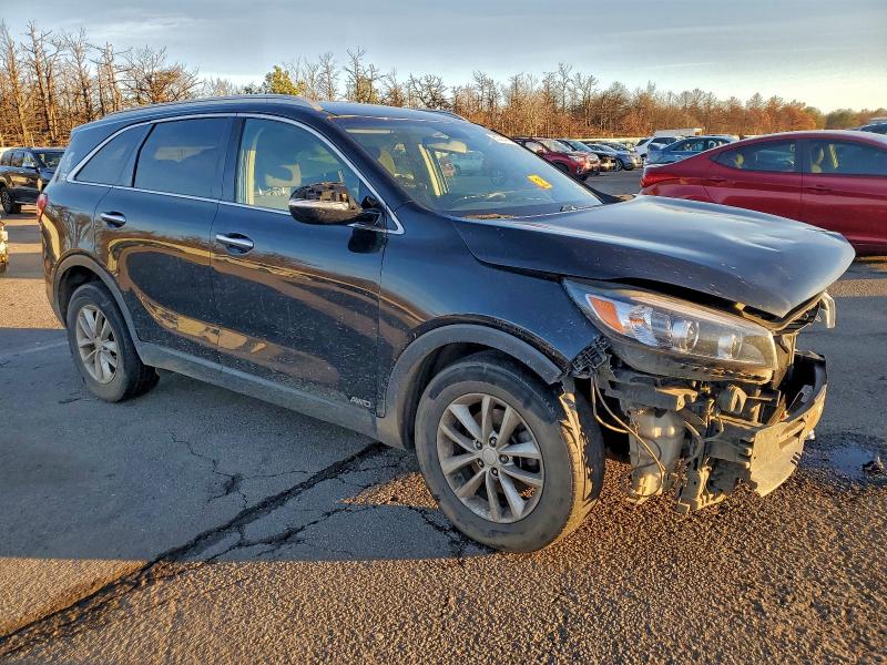 Photo 4 from auction – 2017 KIA SORENTO LX with VIN 5XYPGDA36HG226513