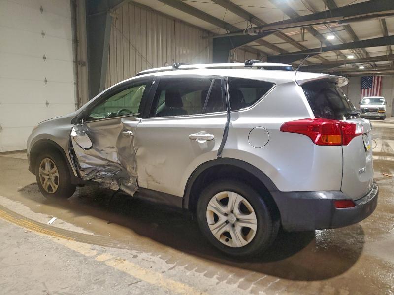 Photo 2 from auction – 2015 TOYOTA RAV4 LE with VIN JTMBFREV6FJ034267
