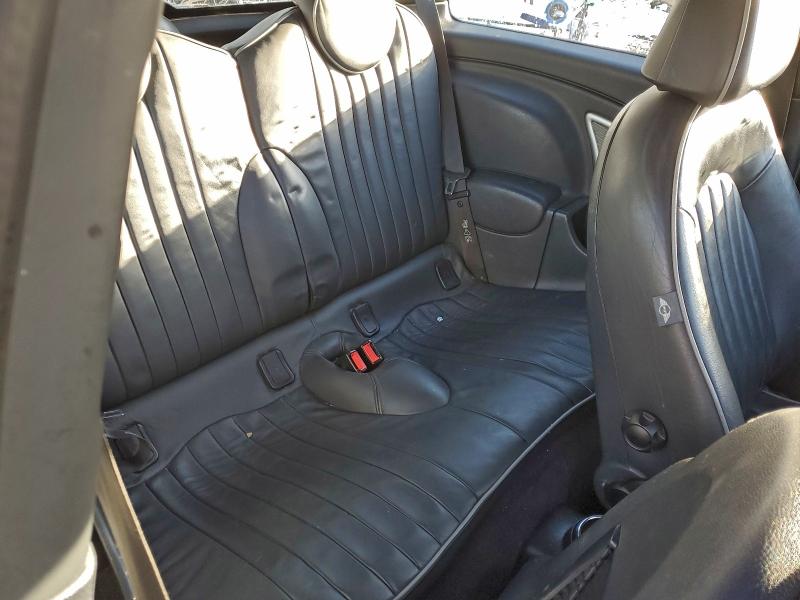 Photo 10 from auction – 2006 MINI COOPER S with VIN WMWRE33536TJ33227