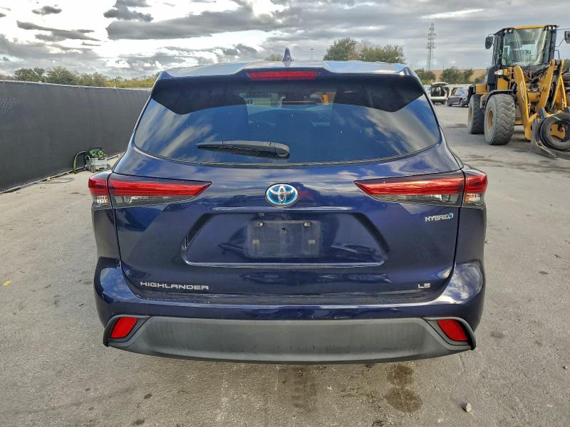 Photo 6 from auction – 2020 TOYOTA HIGHLANDER with VIN 5TDZARAH7LS000981