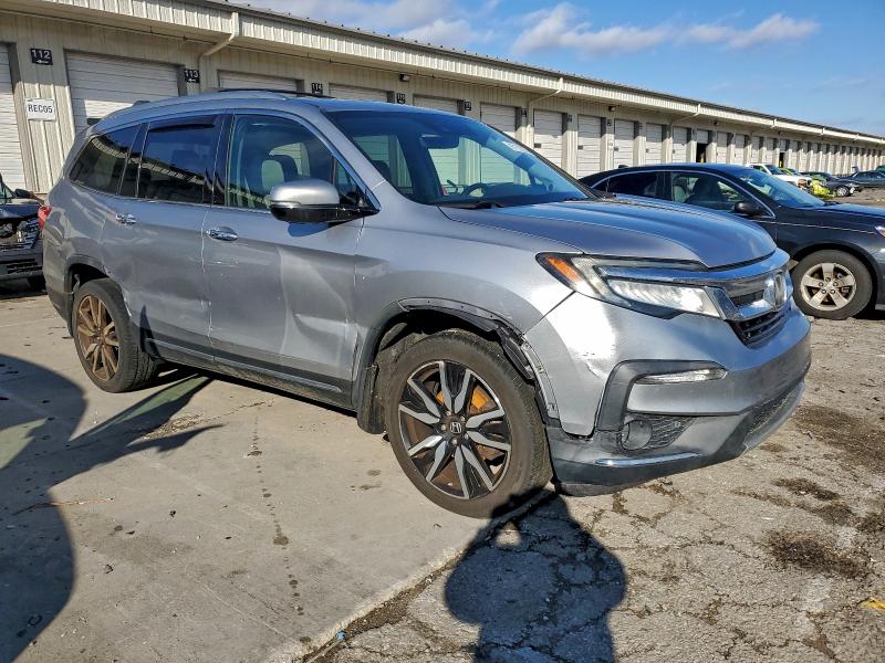 Photo 4 from auction – 2019 HONDA PILOT TOUR with VIN 5FNYF6H61KB019870
