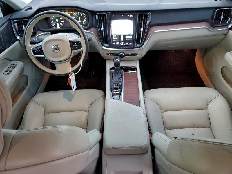 Photo 8 from auction – 2021 VOLVO S60 with VIN 7JR102FZ4MG118346